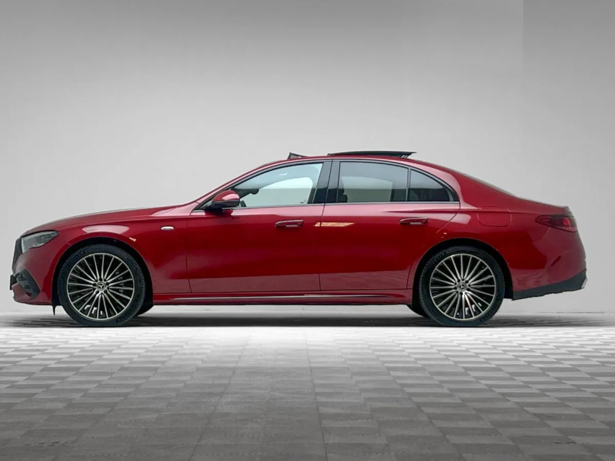 Mercedes-Benz E-Class E300 E AMG LINE PREMIUM PLUS - Image 4