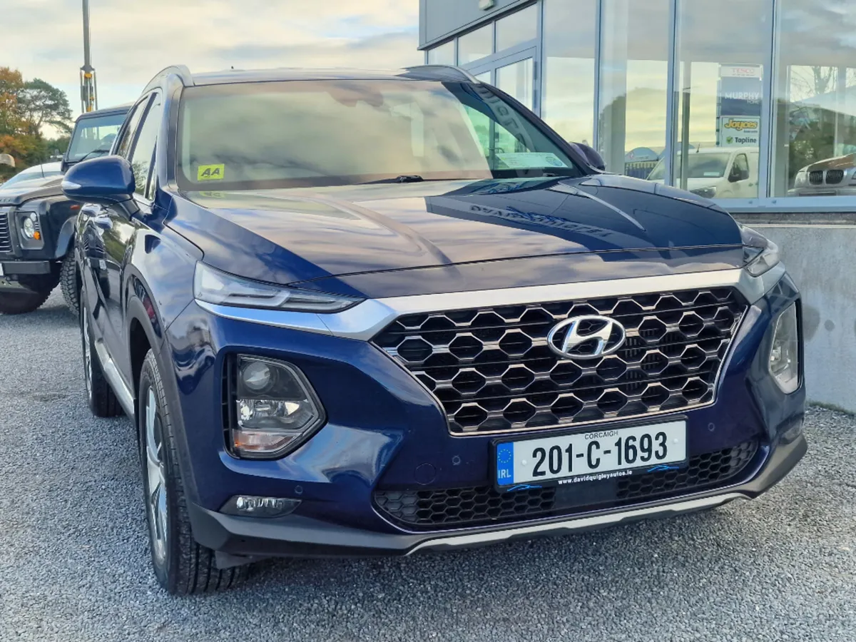 Hyundai Santa Fe 2WD Executive Plus 7 SEATS 5DR - Image 2