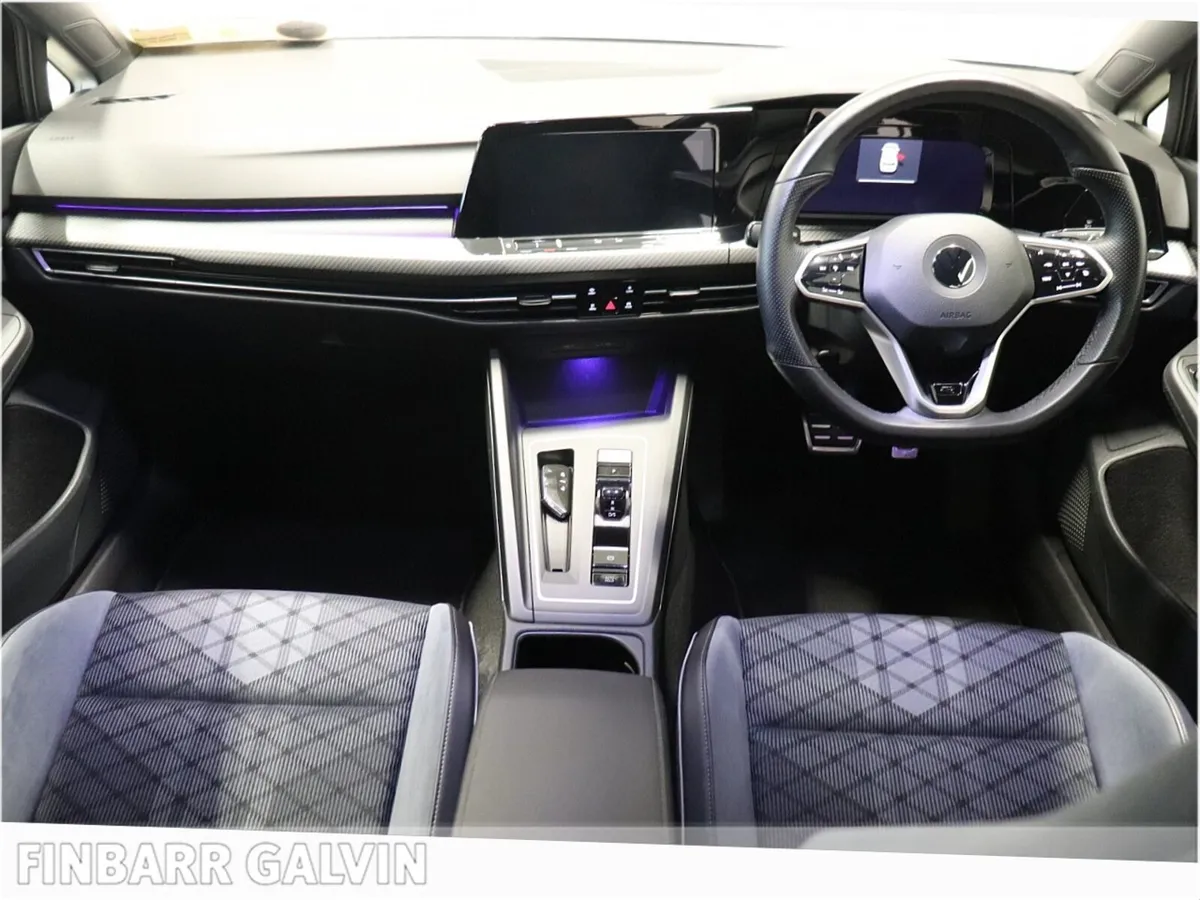 VW  Golf R LINE 2.0 TDI DSG - Image 4