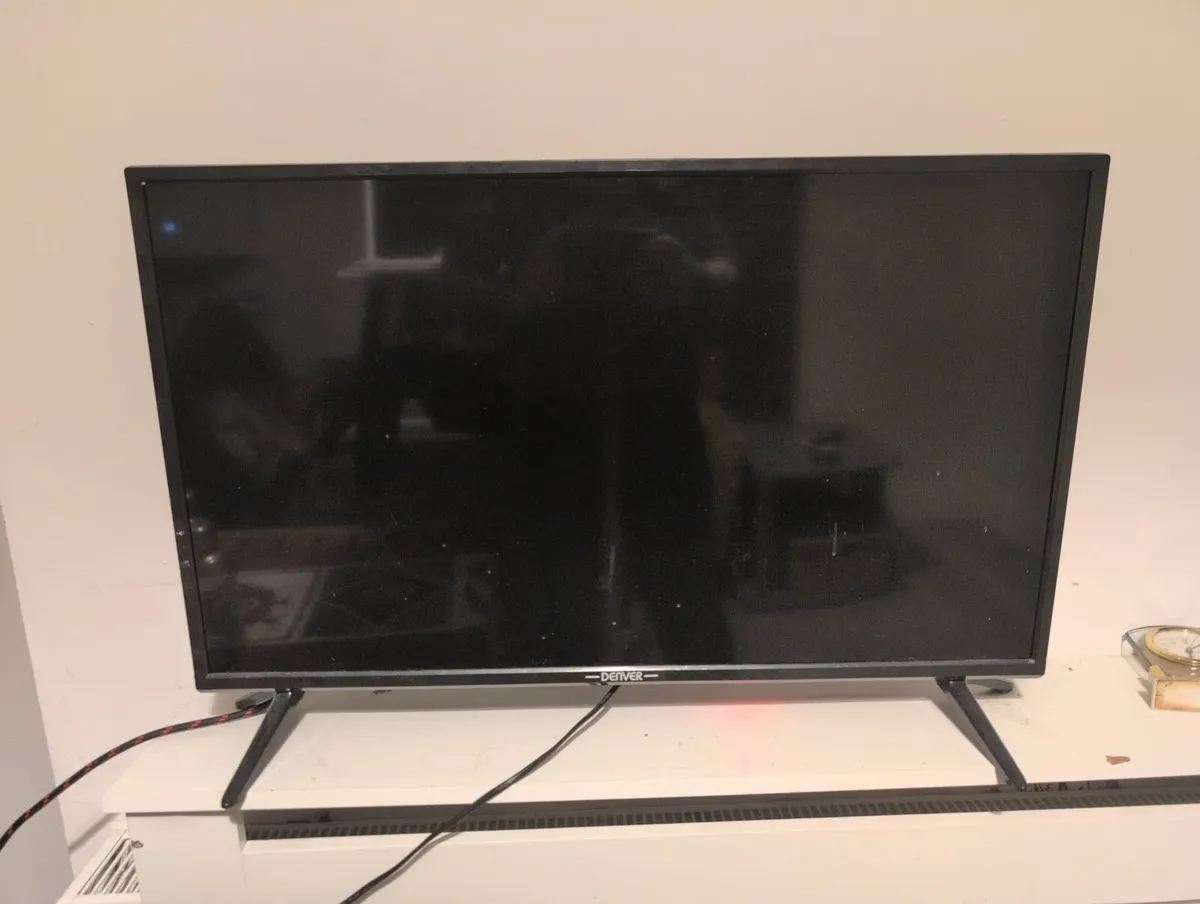 32 inch TV - Image 1
