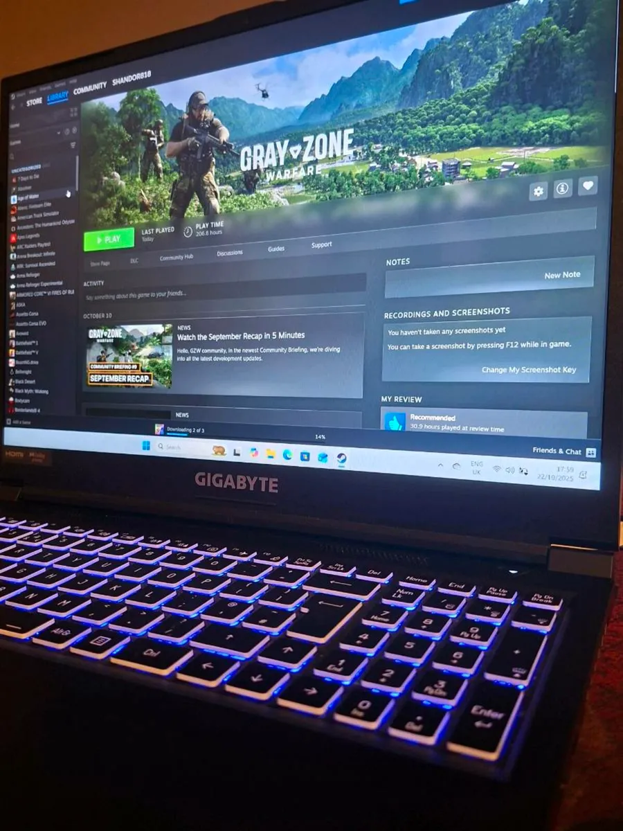 Laptop - Image 2