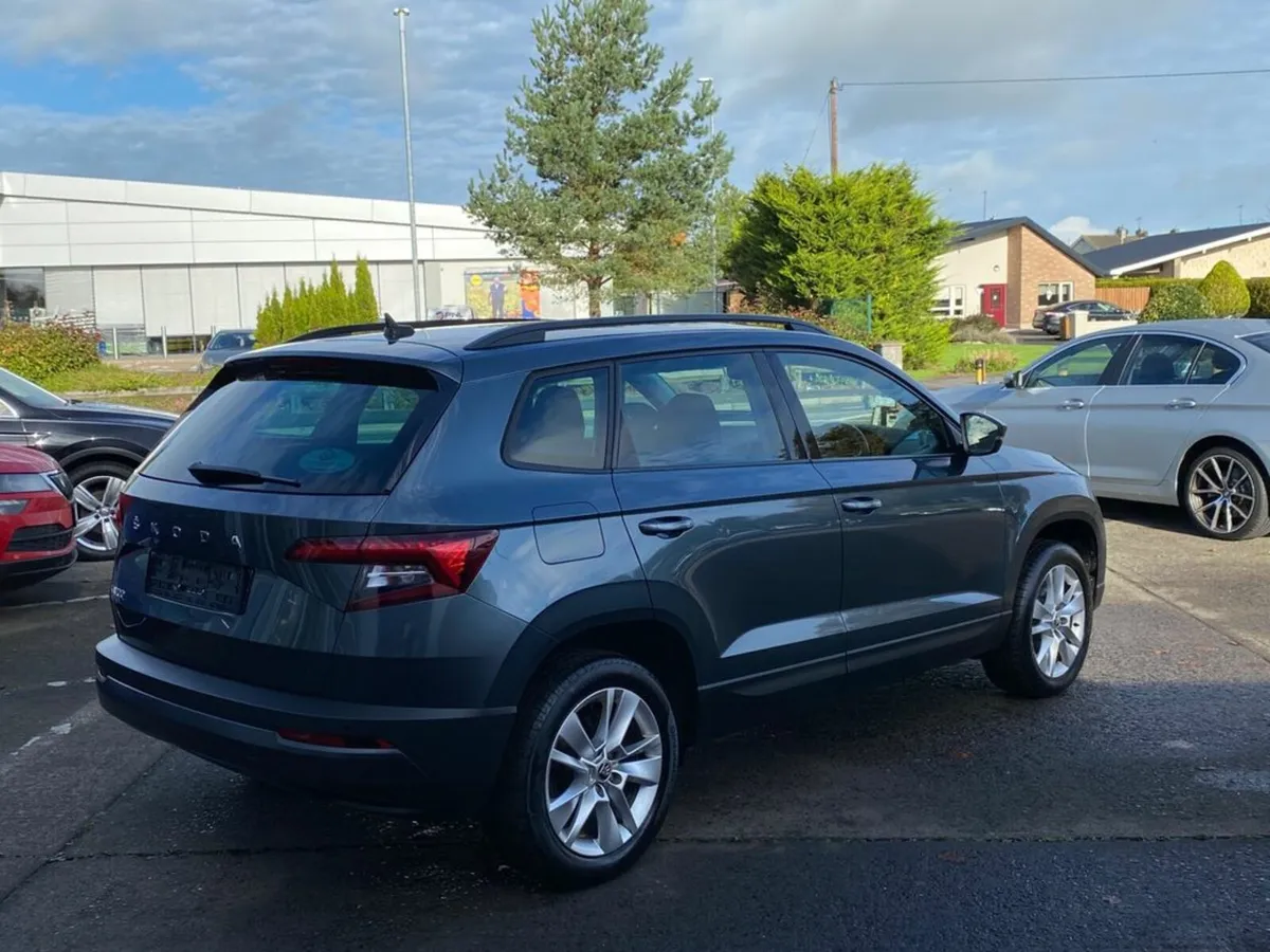 Skoda Karoq SE TECHNOLOGY TDI SCR - Image 3