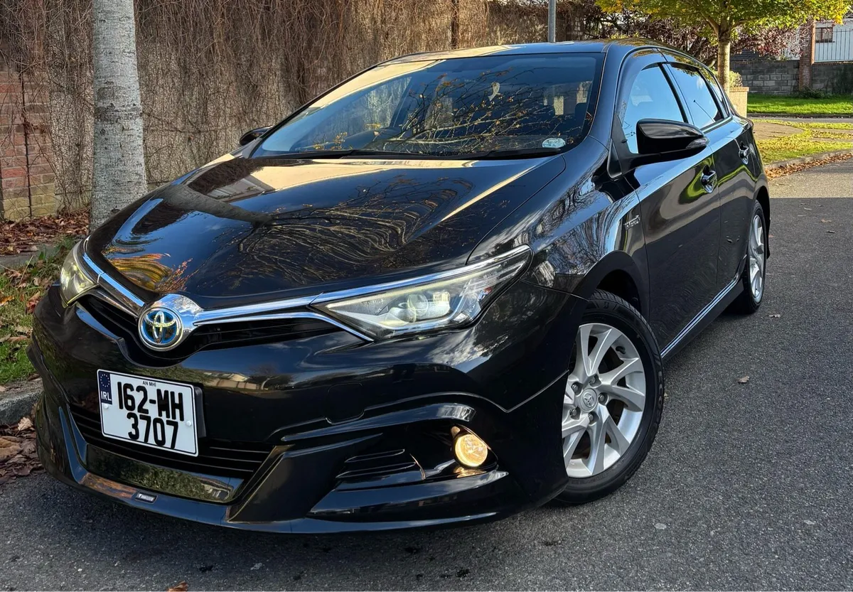 162 Toyota Auris Hybrid /// G-model - Image 2