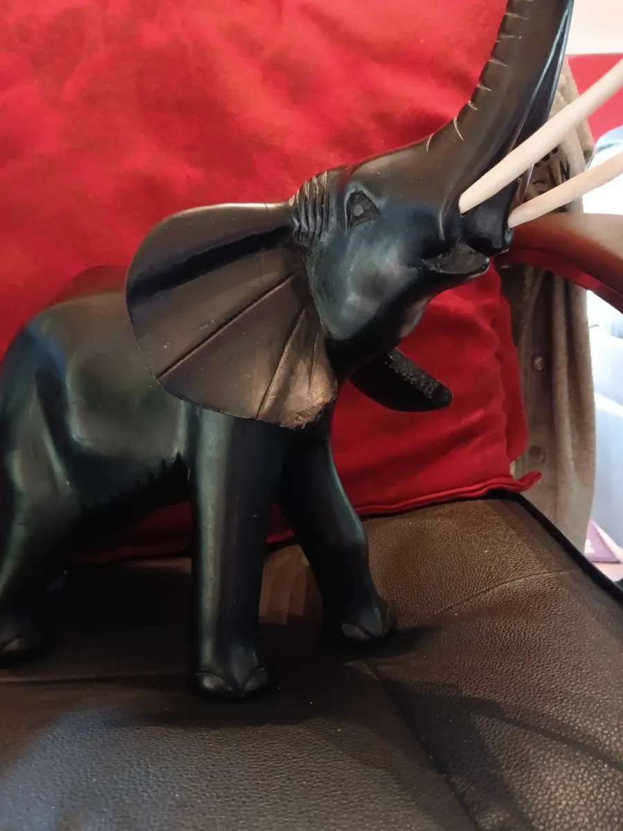 Vintage ebony elephant - Image 1
