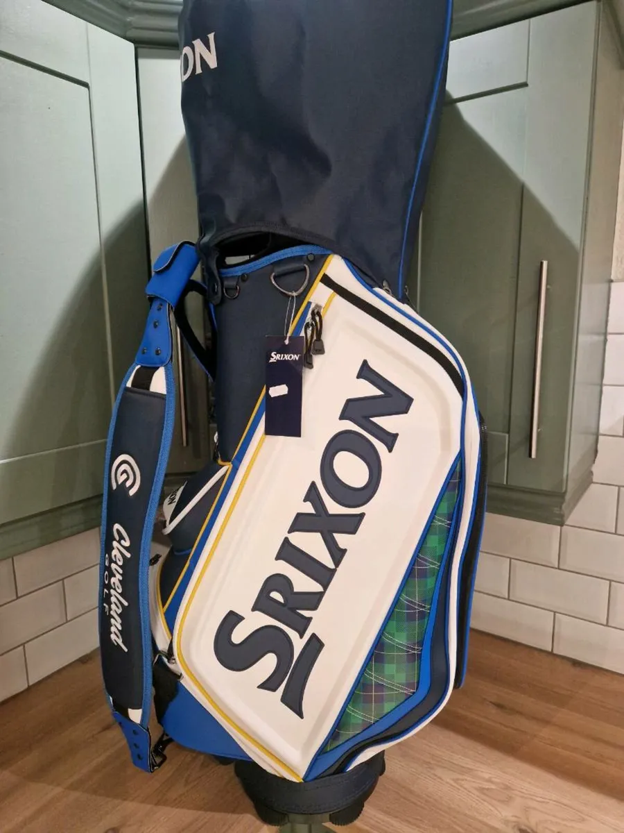 Srixon tour bag - Image 1