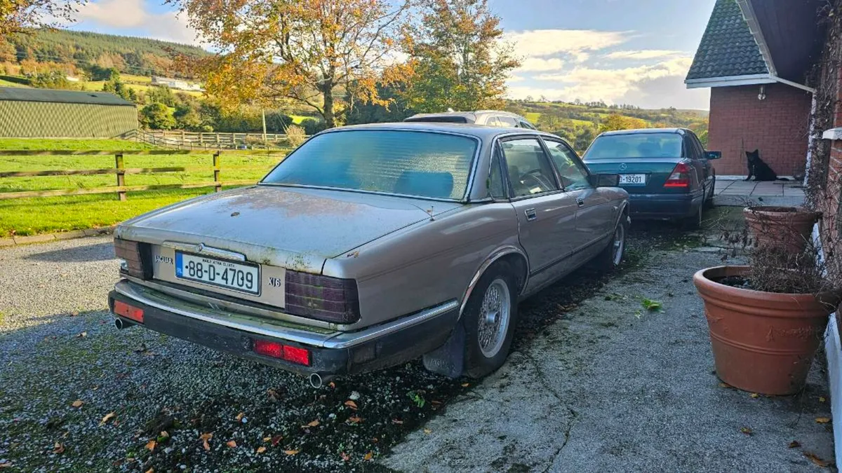 1988 Jaguar XJ6 - Image 1