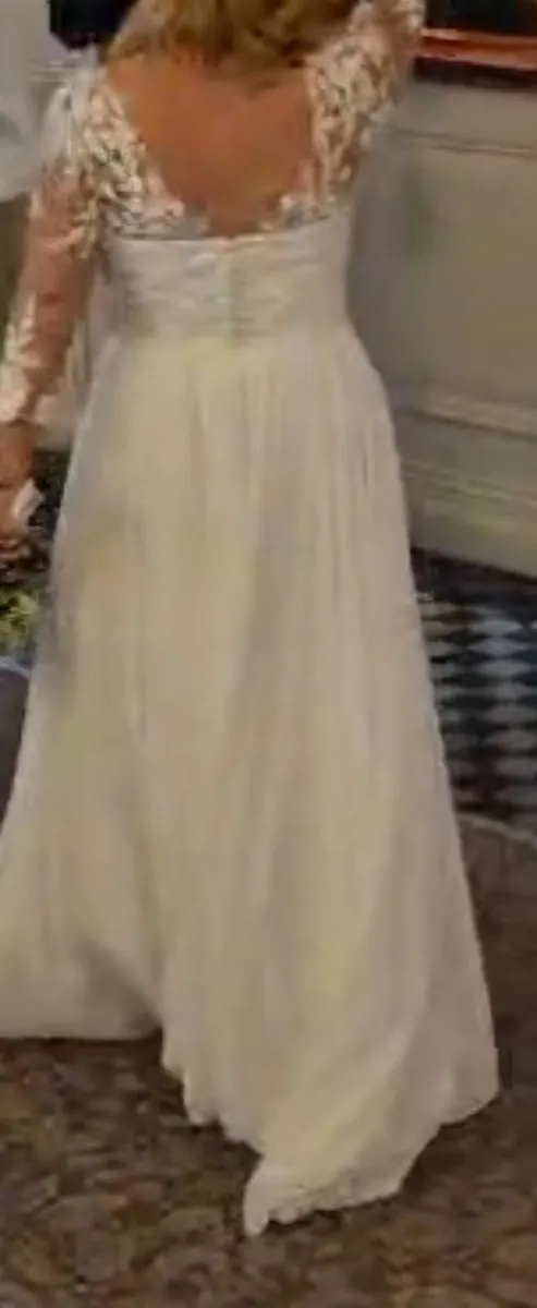 Wedding dress - Image 1
