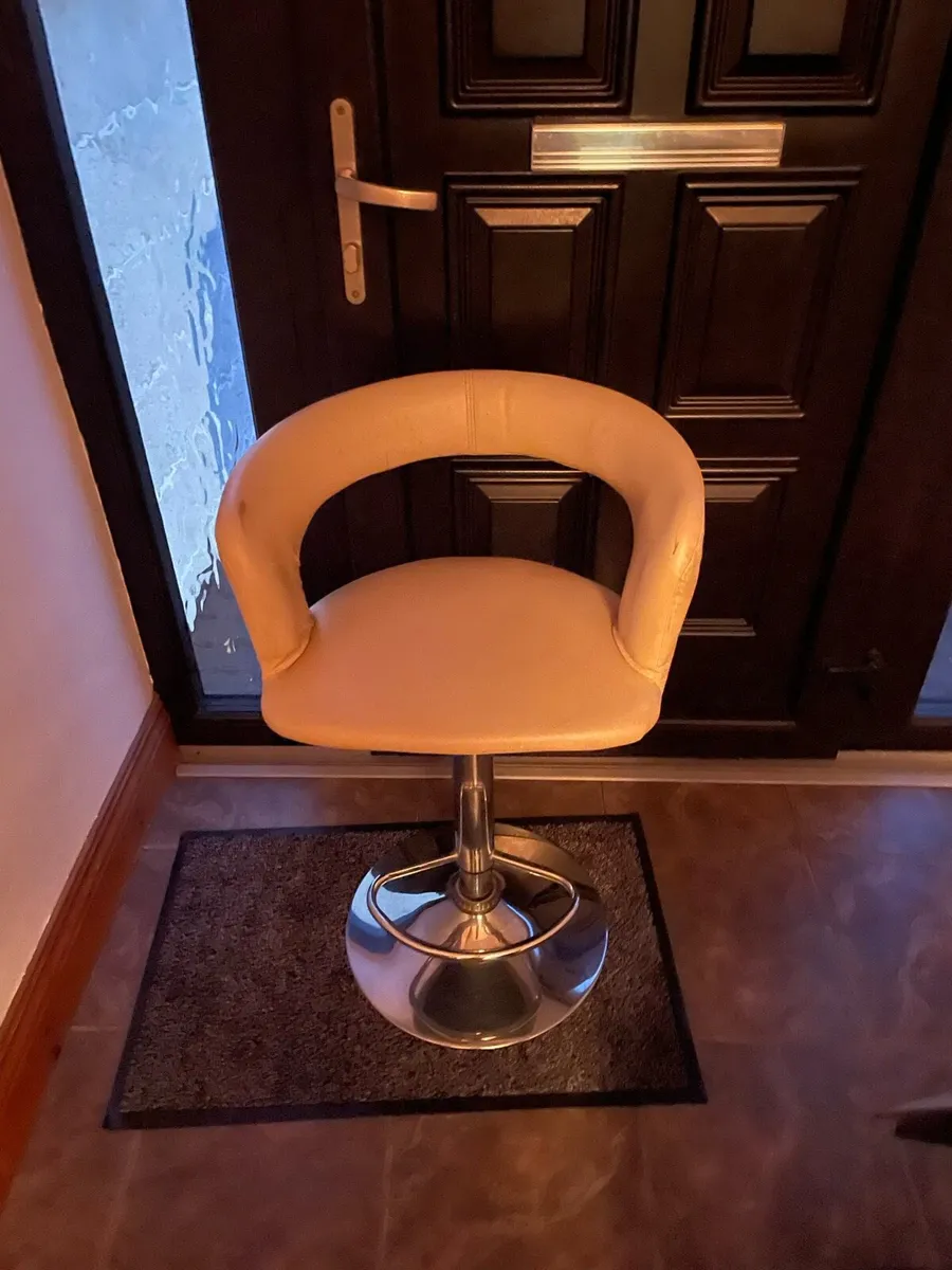 Bar stools