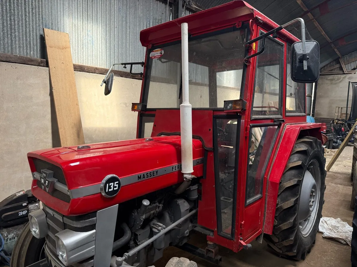 Valdi tractor cab to suit 135 etc - Image 3