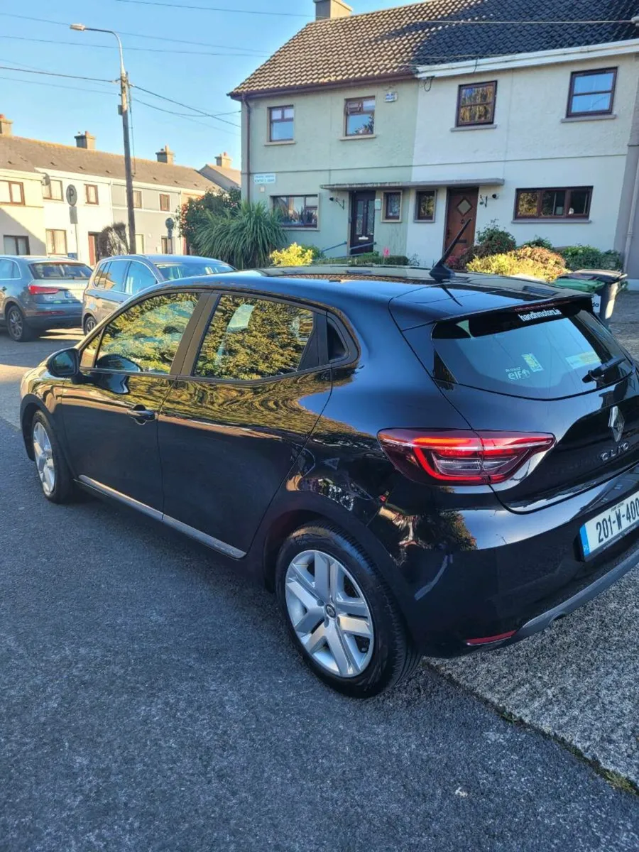 Renault Clio Dynamic 1l 23k kilometers - Image 2