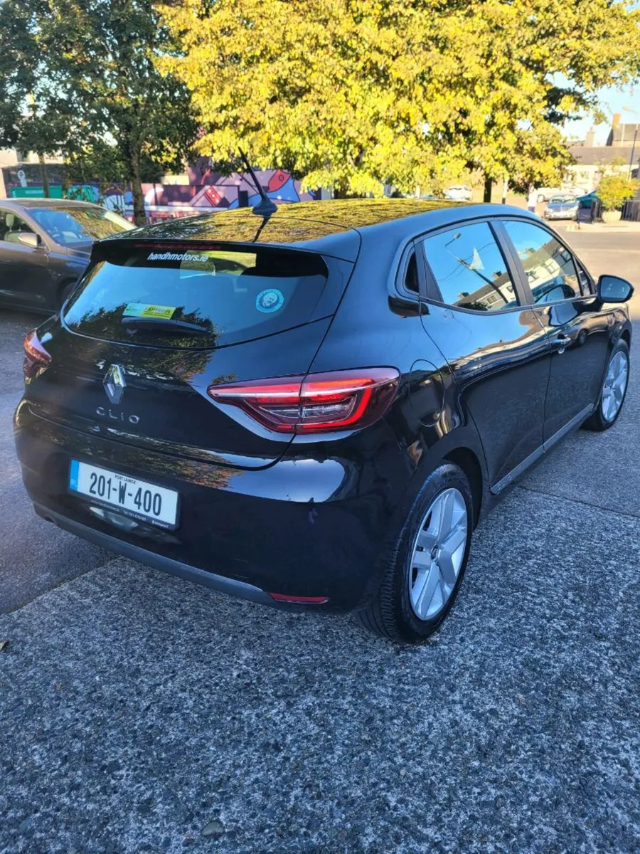 Renault Clio Dynamic 1l 23k kilometers - Image 3