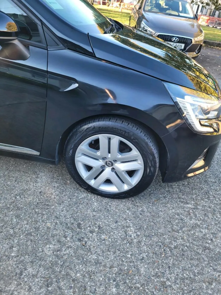 Renault Clio Dynamic 1l 23k kilometers - Image 4