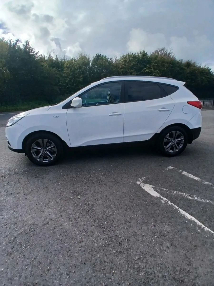 Hyundai ix35 executive1.7 diesel nct and tax €4500 - Image 4