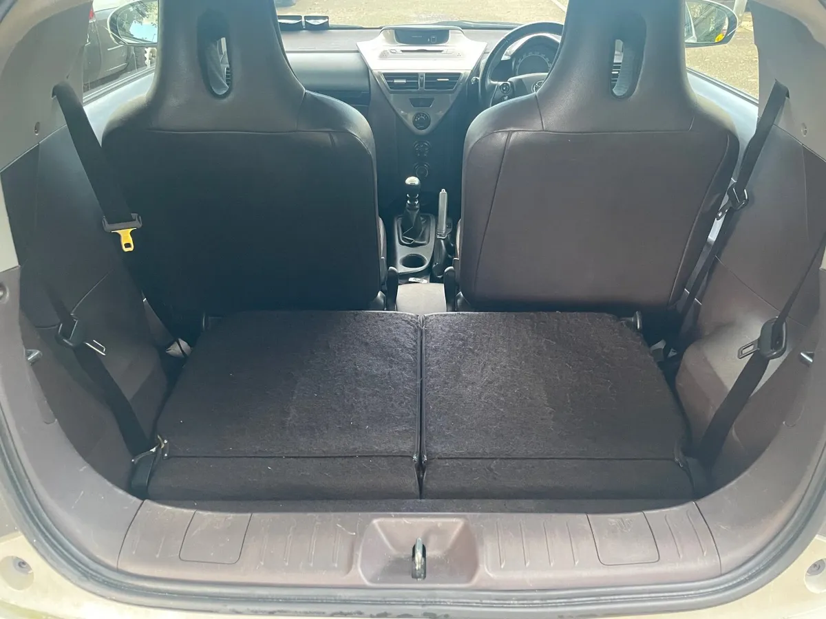 Toyota iQ 2010 - Image 3