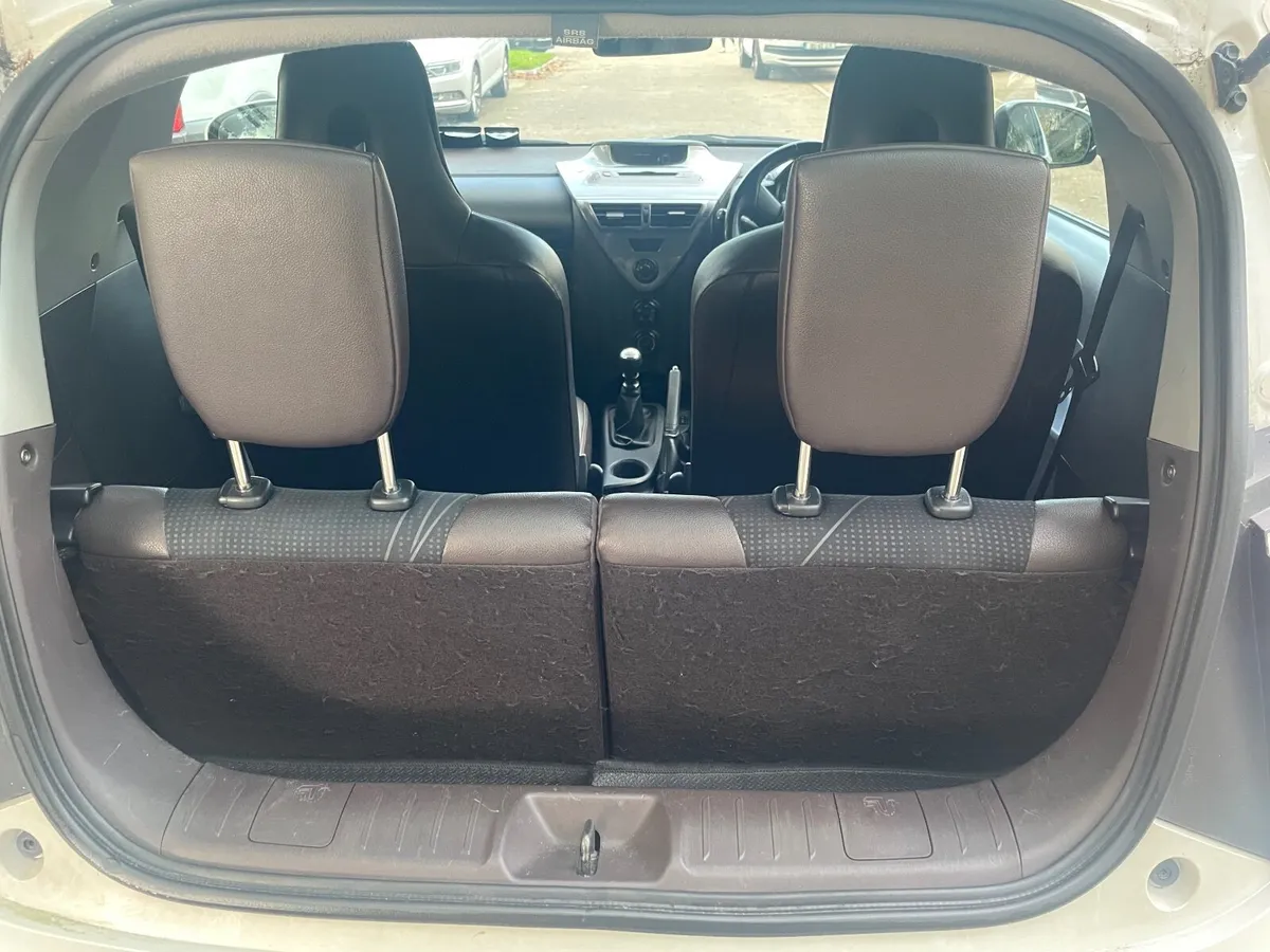Toyota iQ 2010 - Image 4