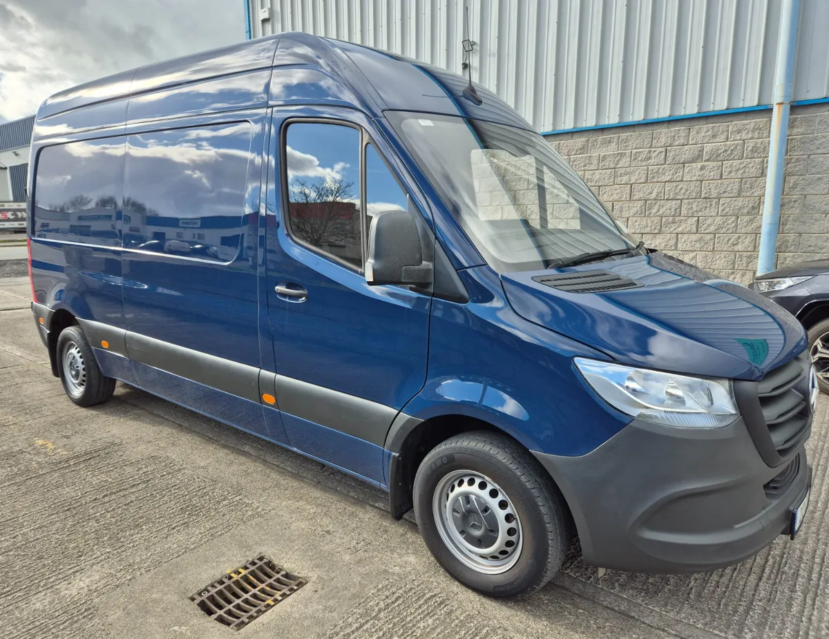 2021 Mercedes Sprinter 314 Mwb low kms - Image 1