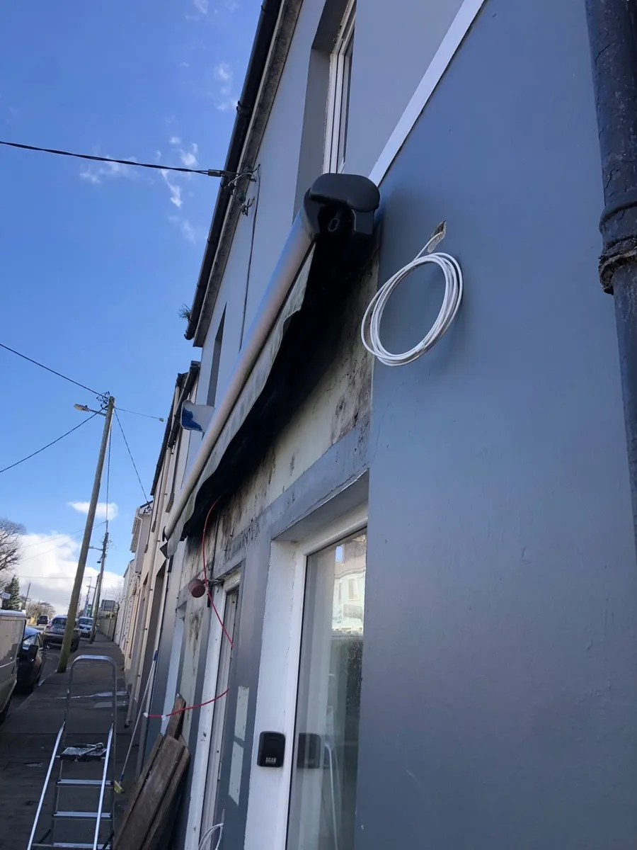 Shop front canopy - Image 4