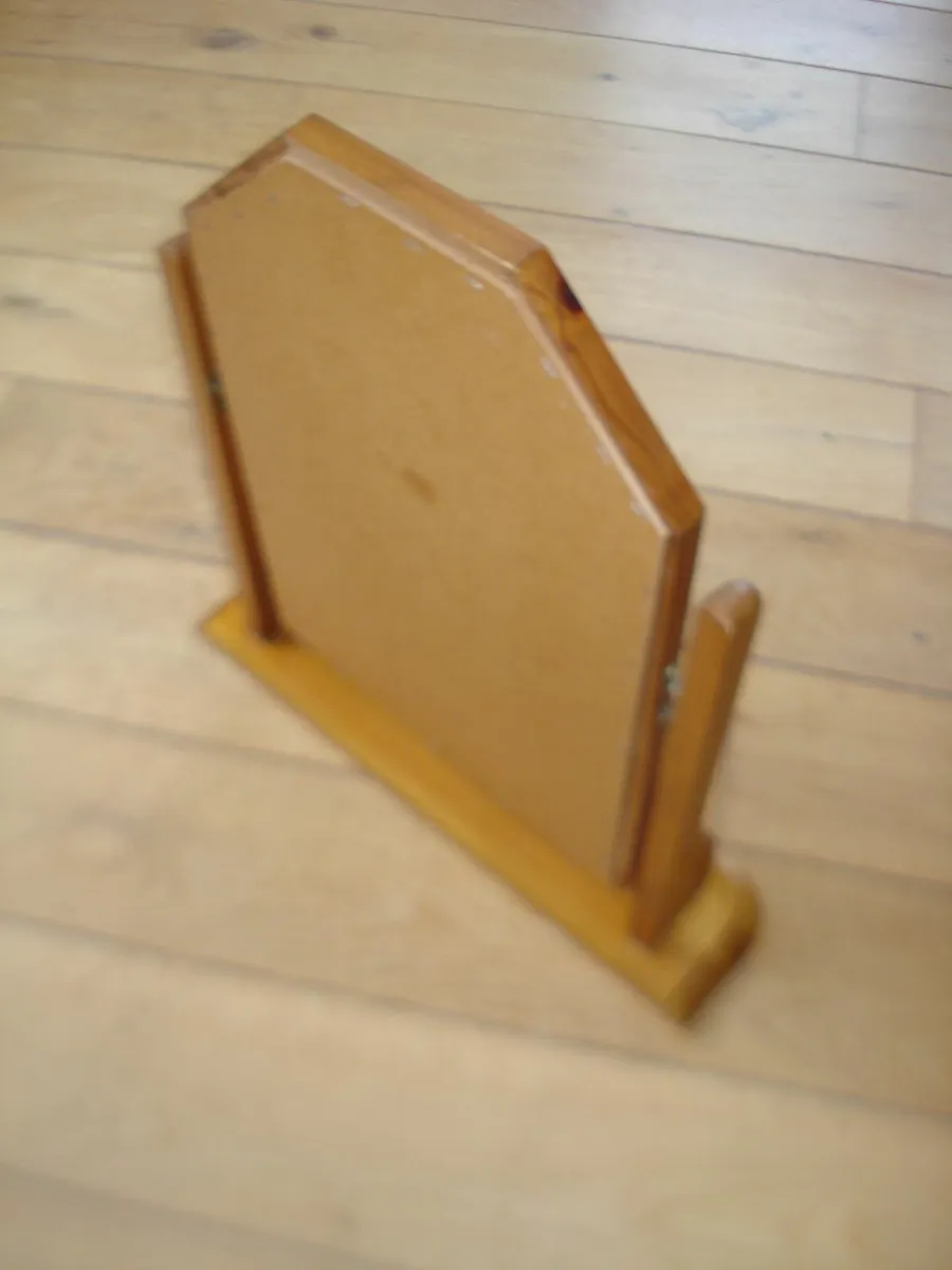 FINE PINE SWIVEL VANITY TABLE MIRROR. - Image 3