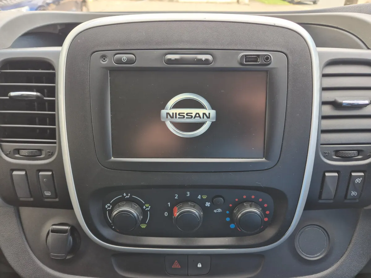 2019 Nissan Nv300 - Image 3