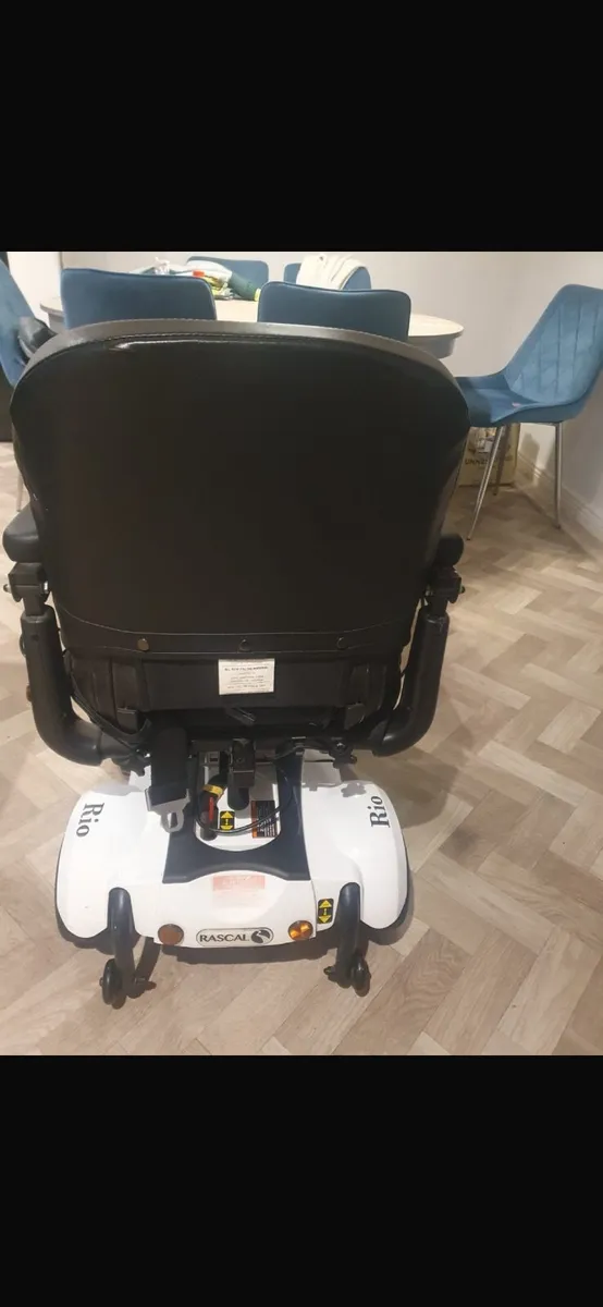 Electric wheelchair - Image 2