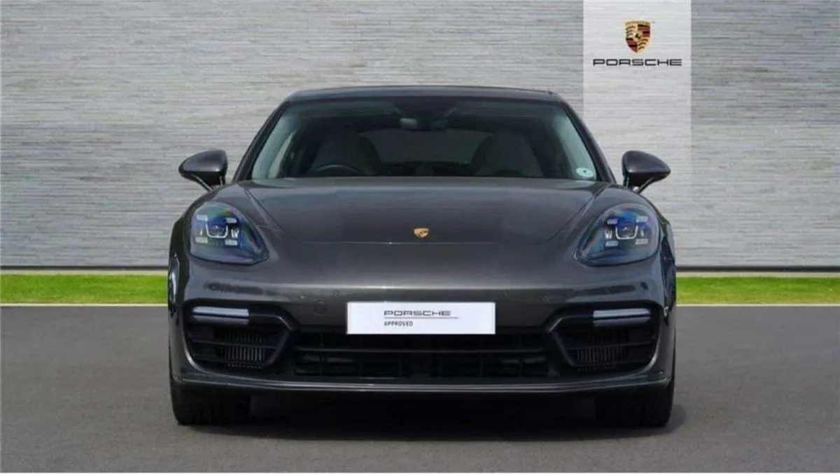 Porsche Panamera 4S Diesel Genuine Low Milage - Image 2