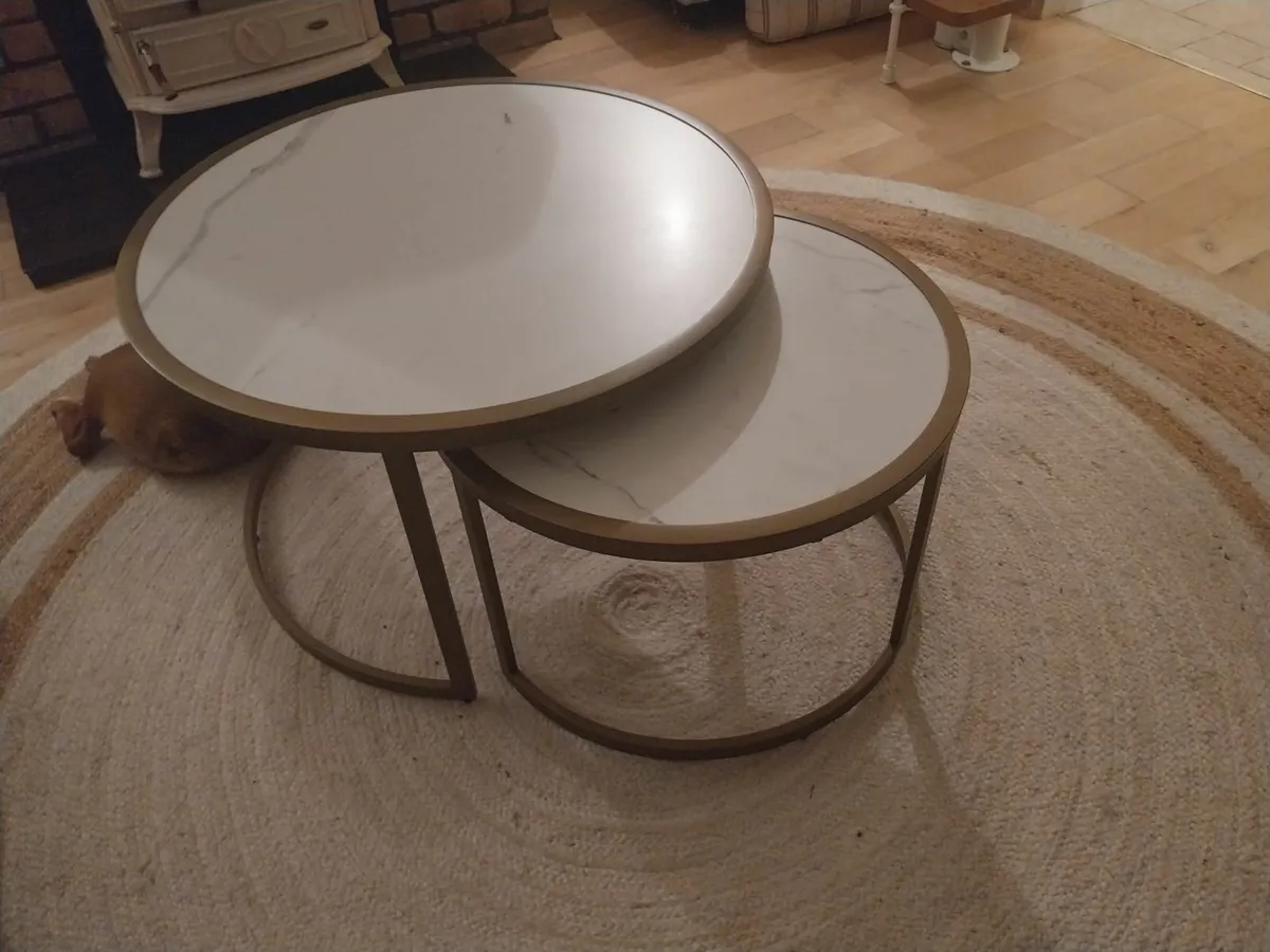 Marble and bronze effect nest of tables - Image 3