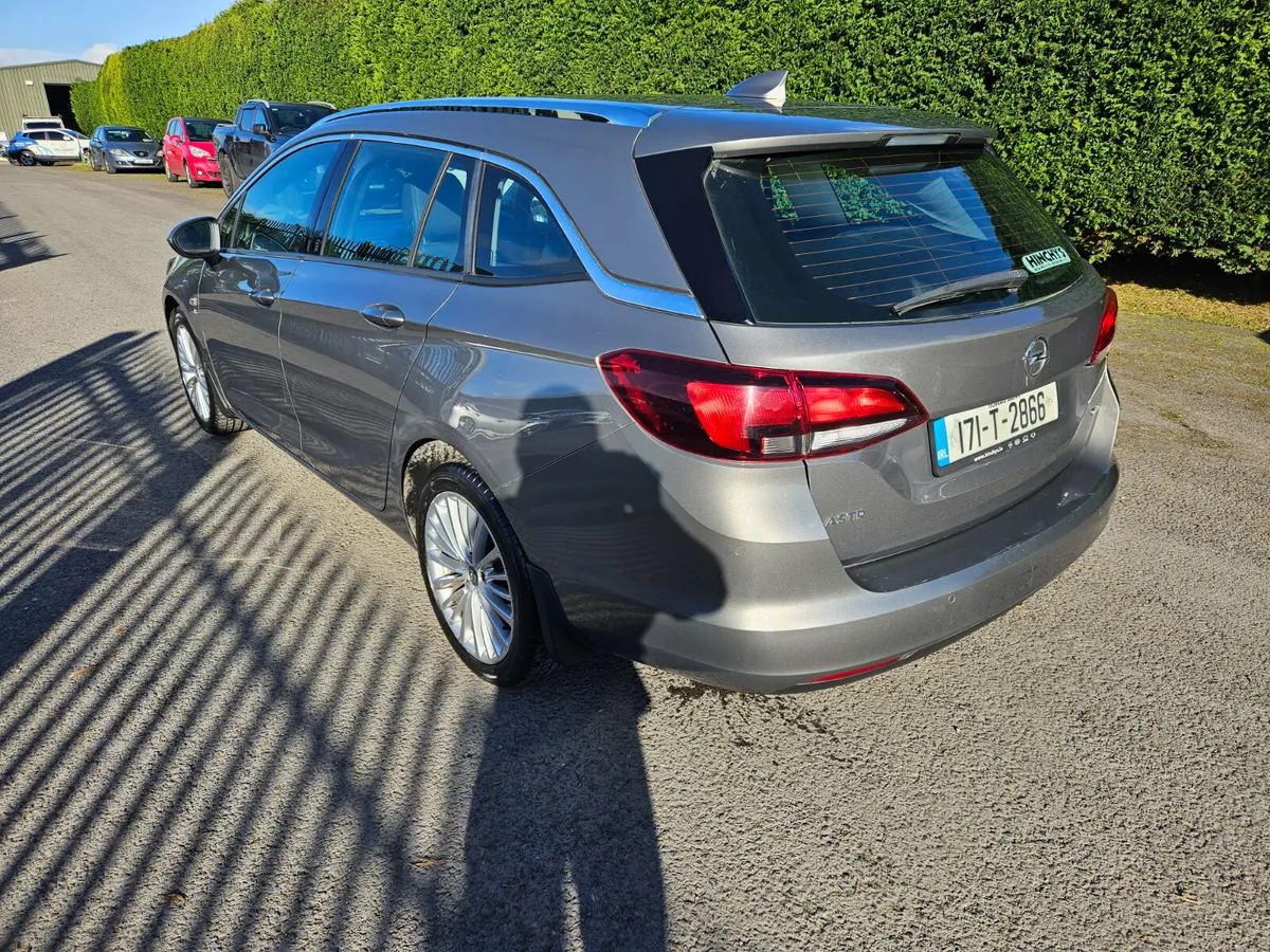 Opel Astra 2017 1.6CDTI SPORT ELIETE AUTOMATIC - Image 3