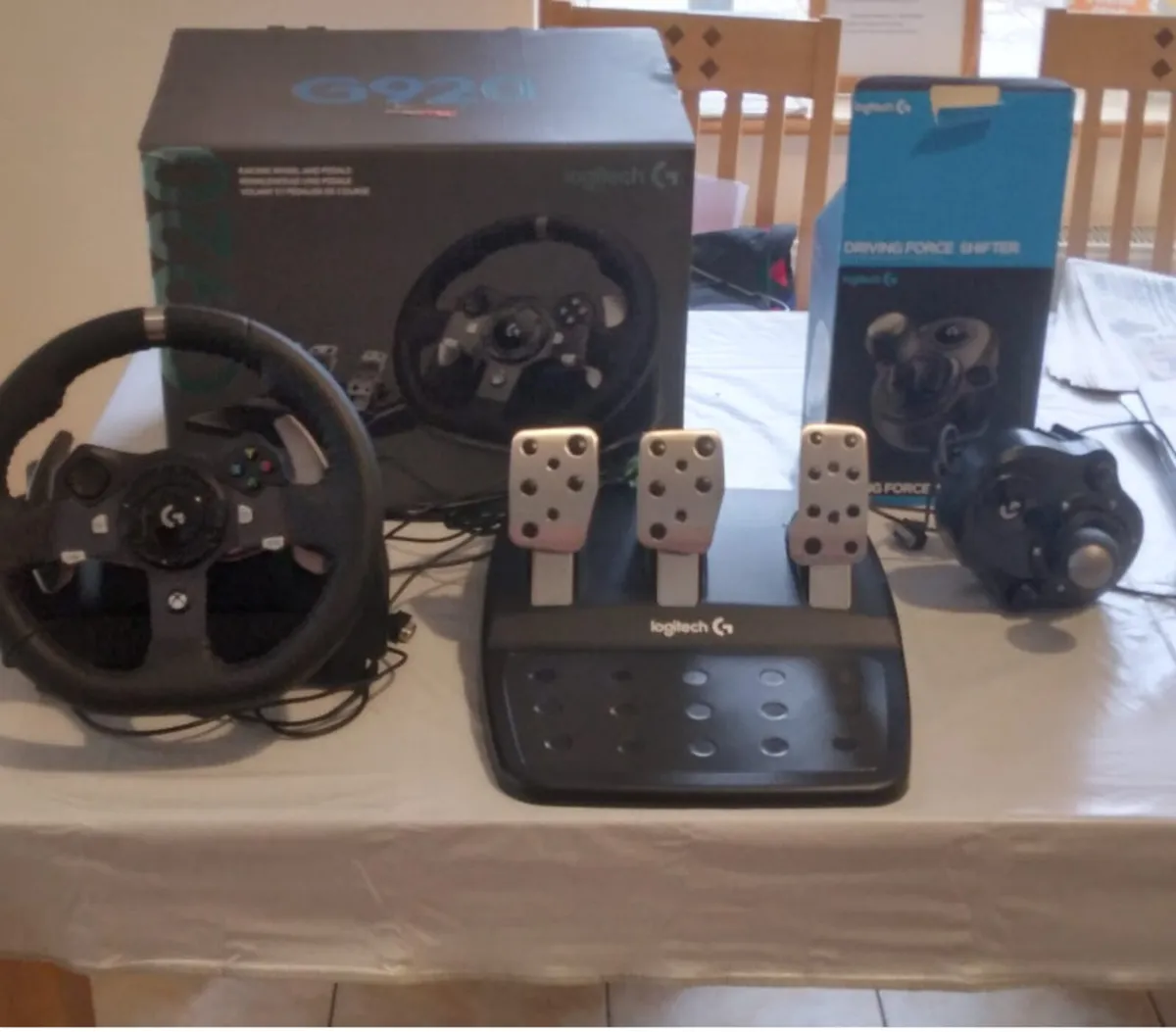 Logitech Driving force G920 Bundle - Image 1