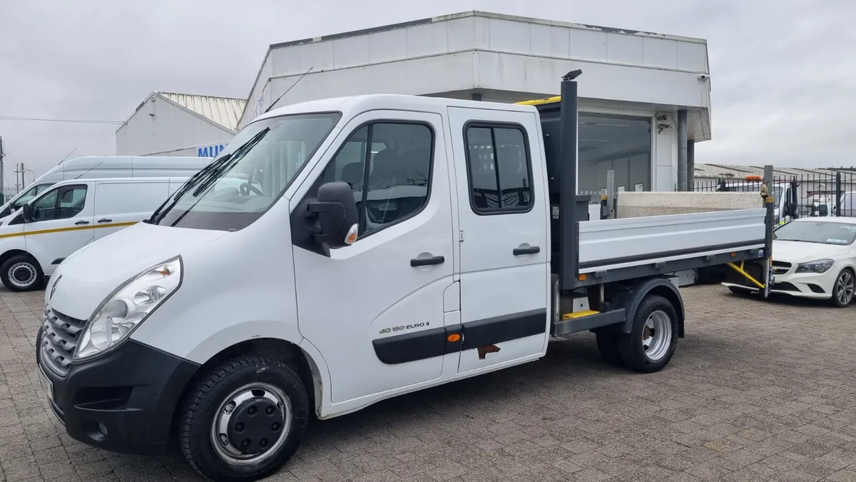 12 RENAULT MASTER DOUCBLECAB DROPSIDE 7 SEATS - Image 1