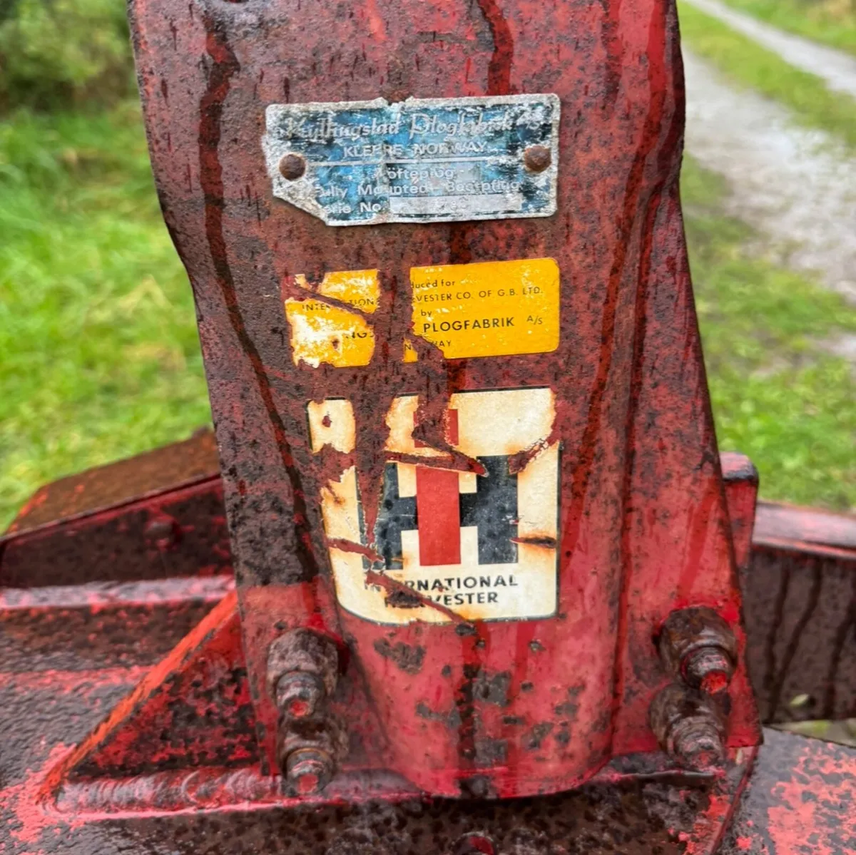 International plough - Image 4
