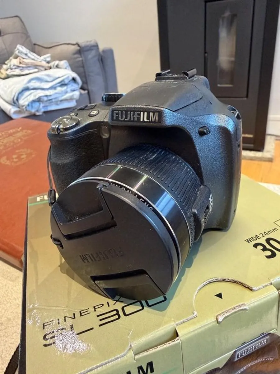 Fujifilm Finepix SL300 - Image 4