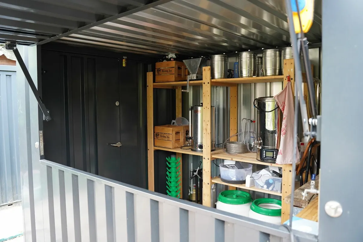 Outdoor Restaurant Bar – Modern and Durable - Image 2