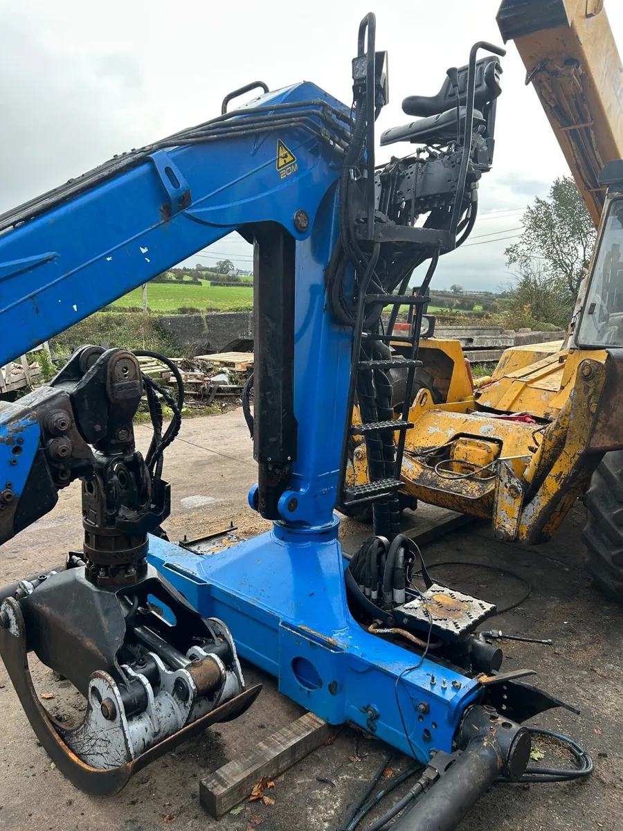 Timber Crane - Image 2