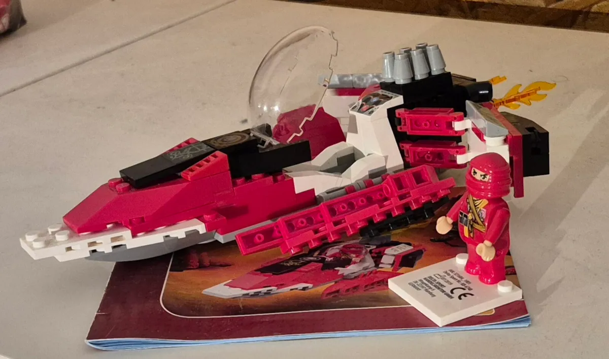 Red Ninja Spaceship set - Image 1