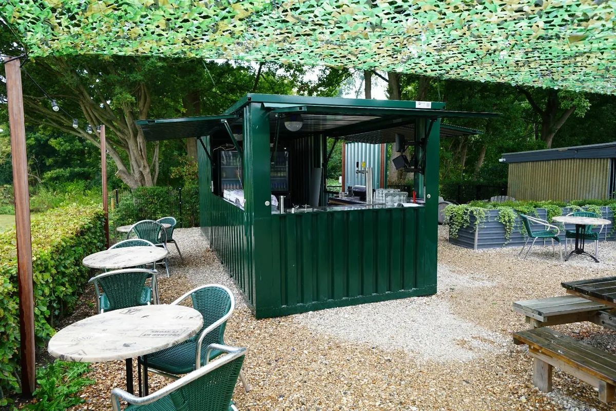Backyard Bar Unit – Stylish and Easy to Maintain - Image 4