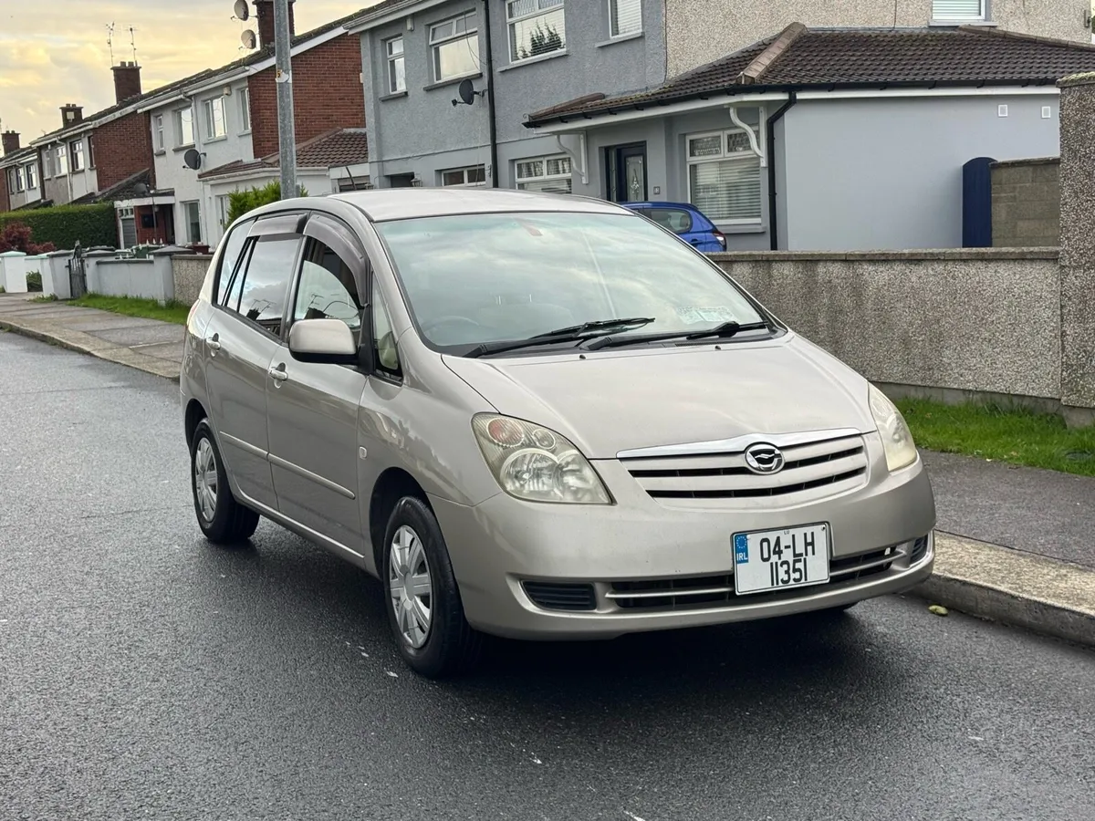 Toyota AUTOMATIC 7 Seater NCT 05-2026 - Image 4