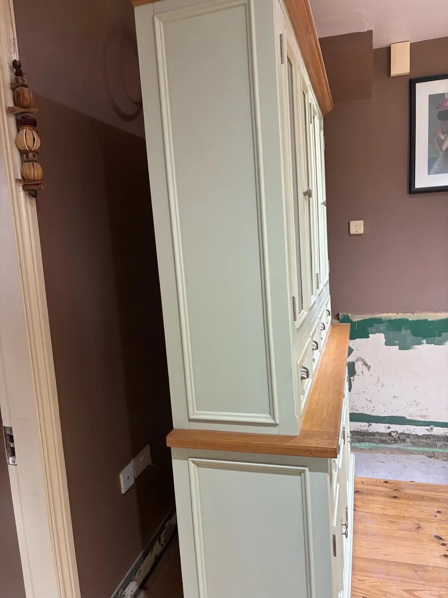 Kitchen display unit and storage - Image 3