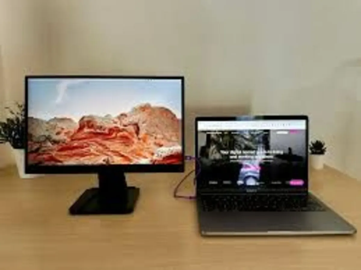 Portable Monitor: Expresso 17" Pro 4K - Image 1