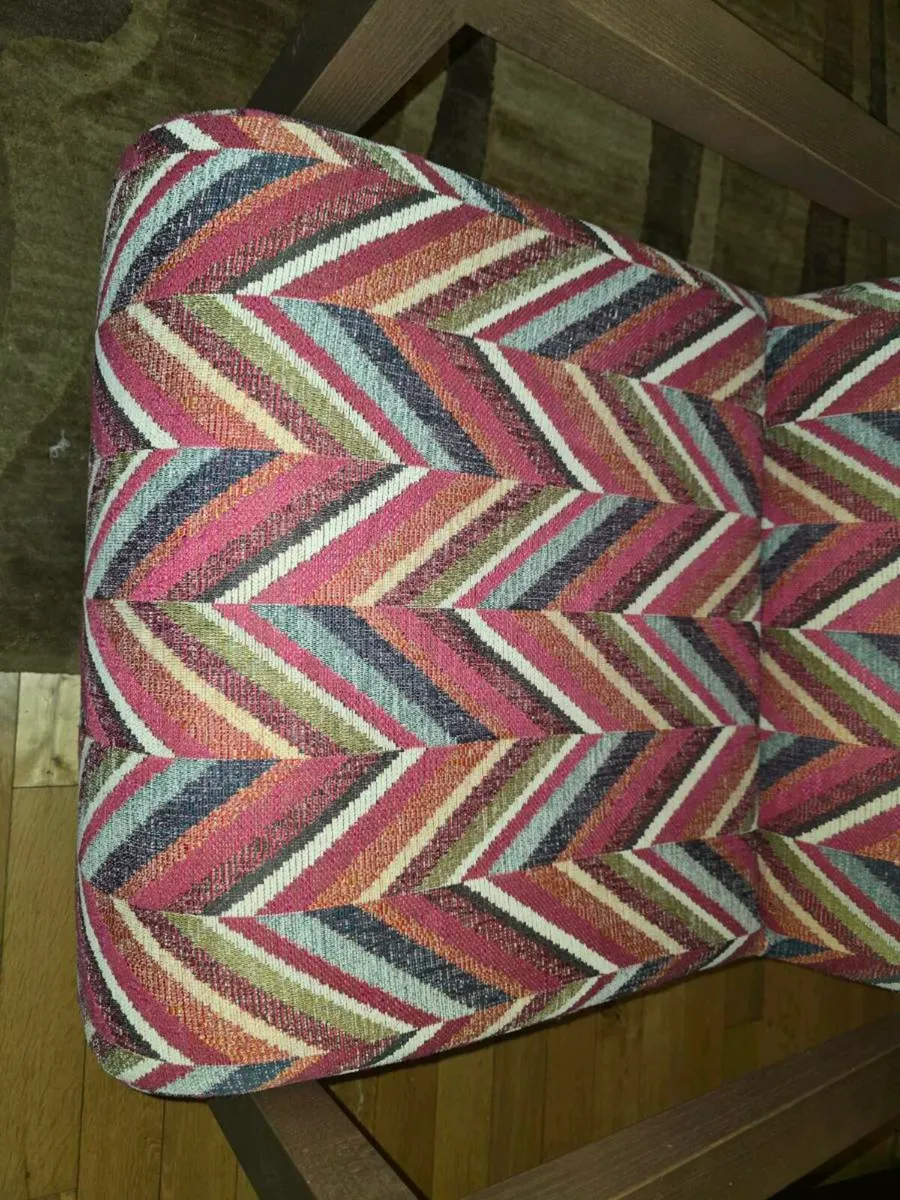 Modern Arm Chair - excellent condition - Image 3