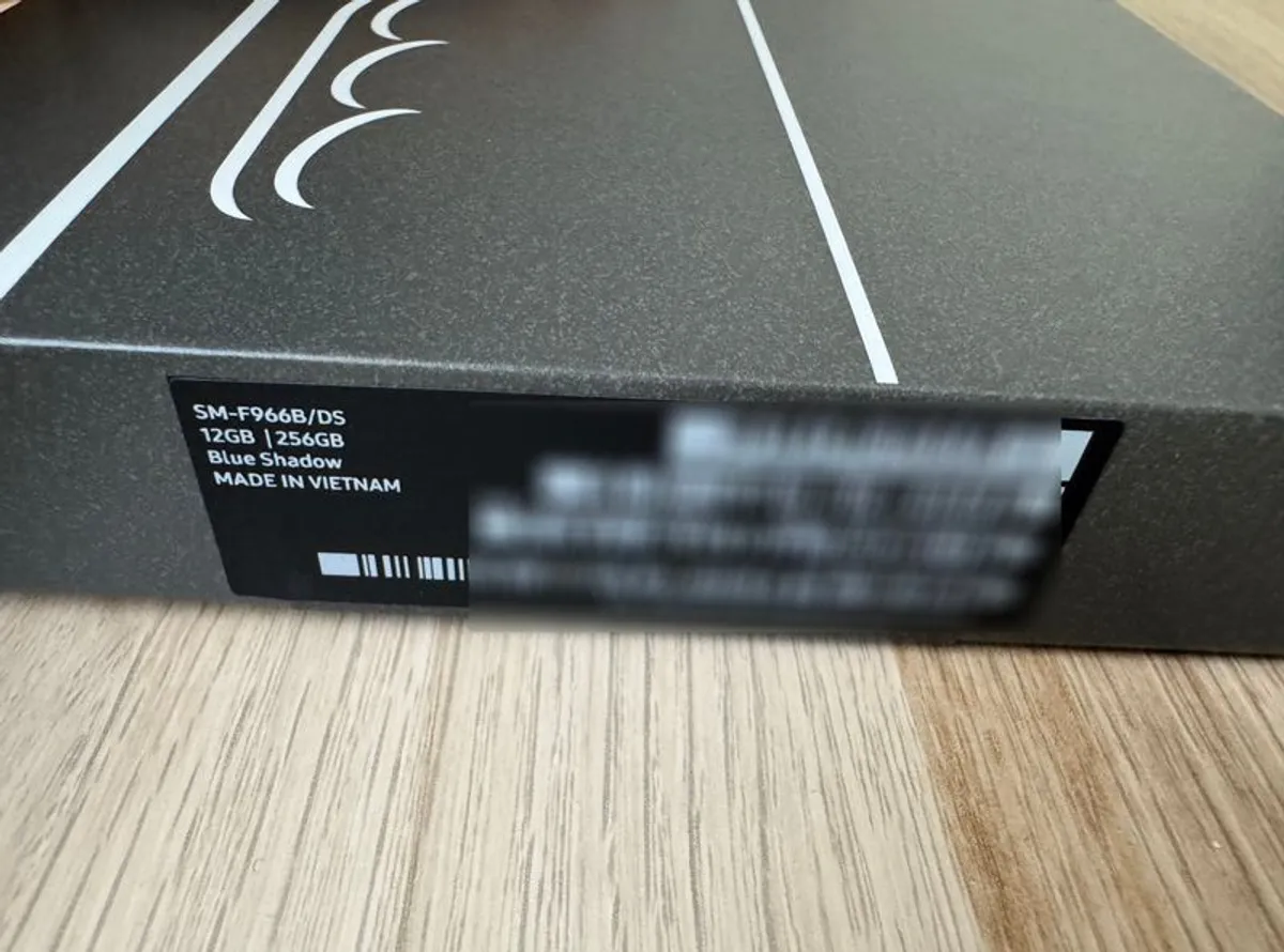 Samsung Galaxy Fold 7, 256GB New Sim-free - Image 2