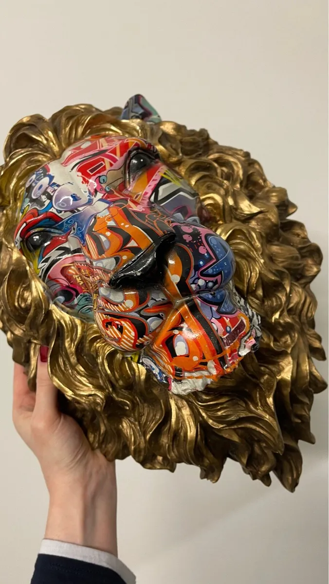 Retro lion wall art sculpture - Image 2