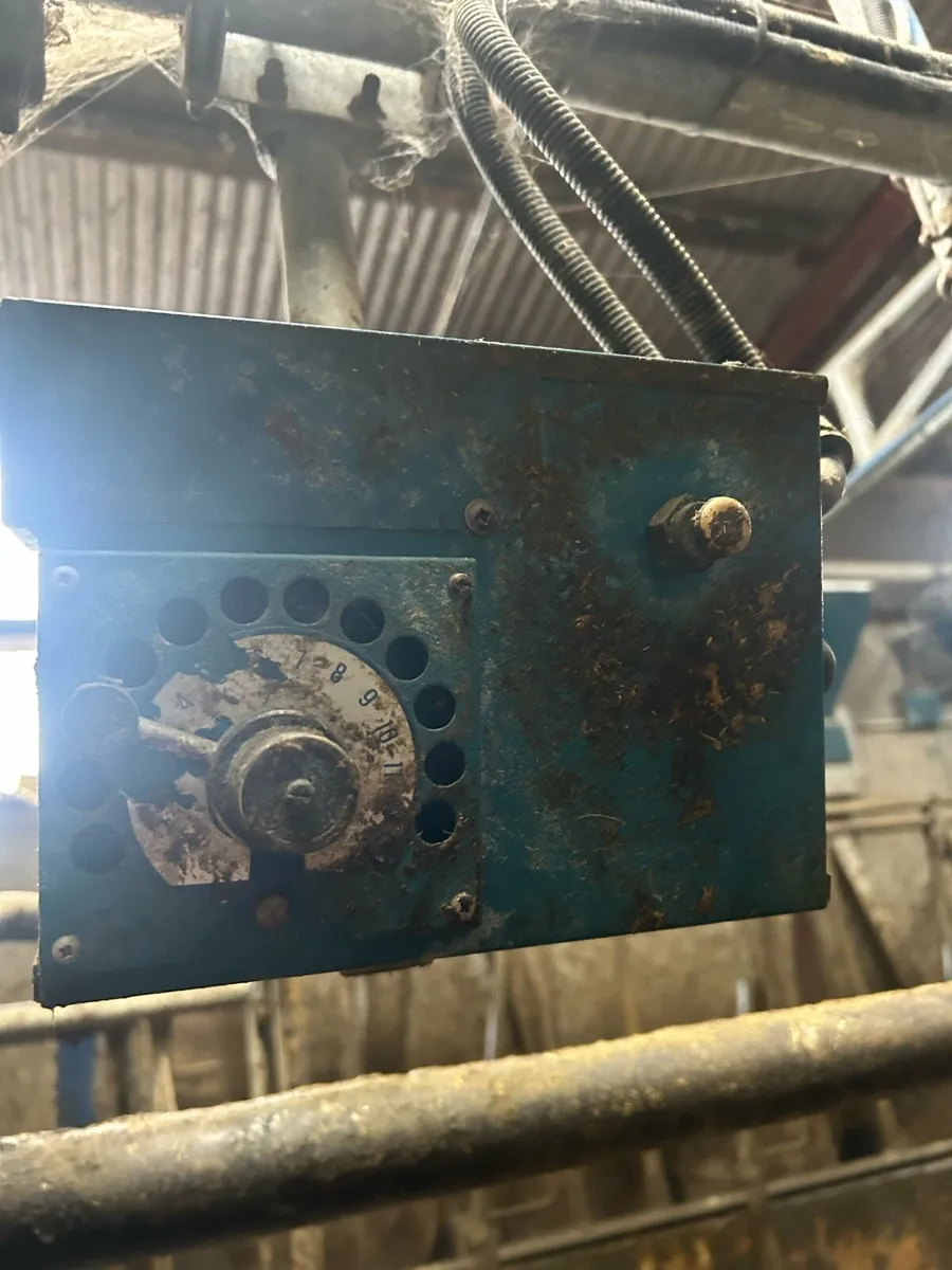Orby Compressed Air Feeders - Image 2