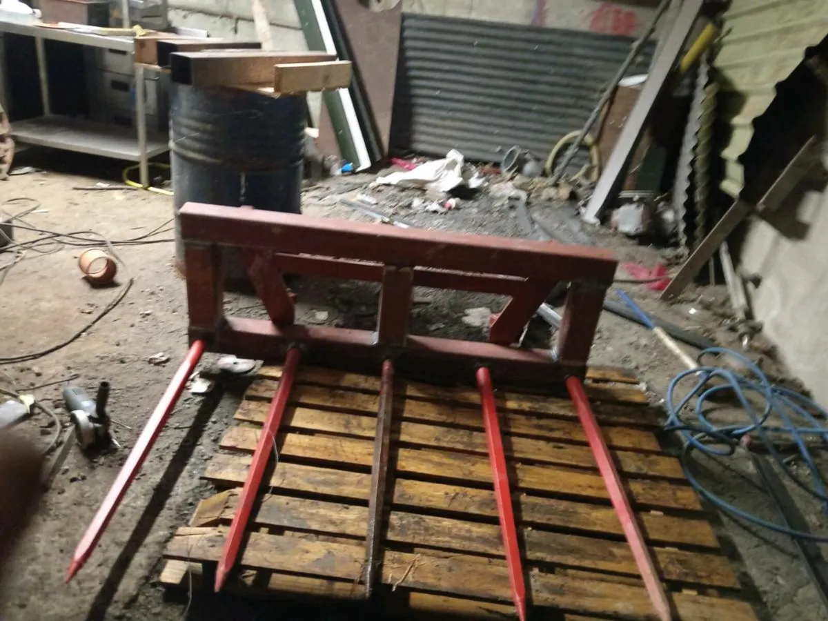 4 inch heavy box iron 4ft 6 SILAGE  PIKE - Image 2