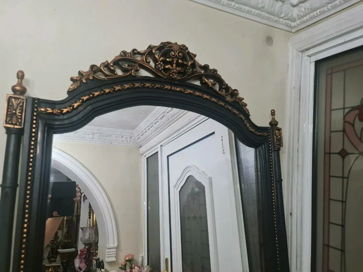 Large ebonised hand carved mirror - Image 3