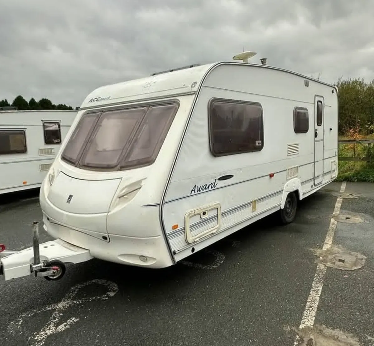Looking for a place to park a caravan in Sligo