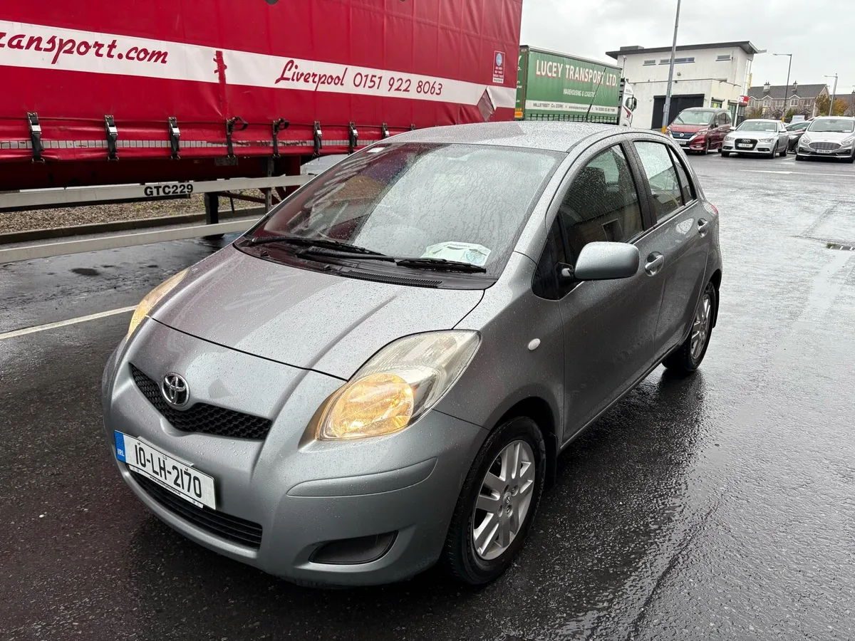 2010 TOYOTA YARIS AUTOMATIC LOW MILEAGE !! - Image 2