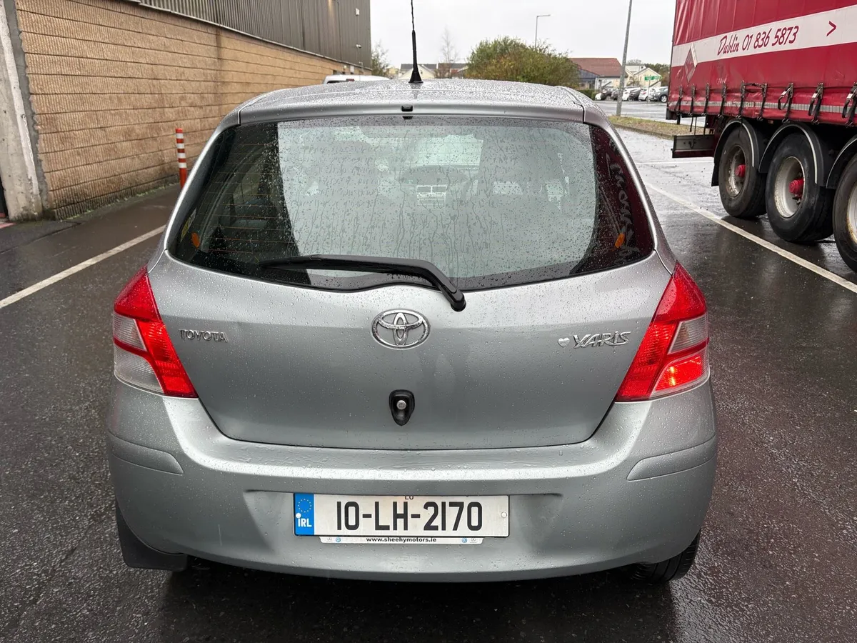 2010 TOYOTA YARIS AUTOMATIC LOW MILEAGE !! - Image 3