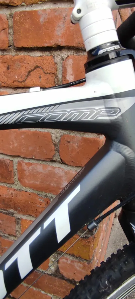 Road Bike - Image 3