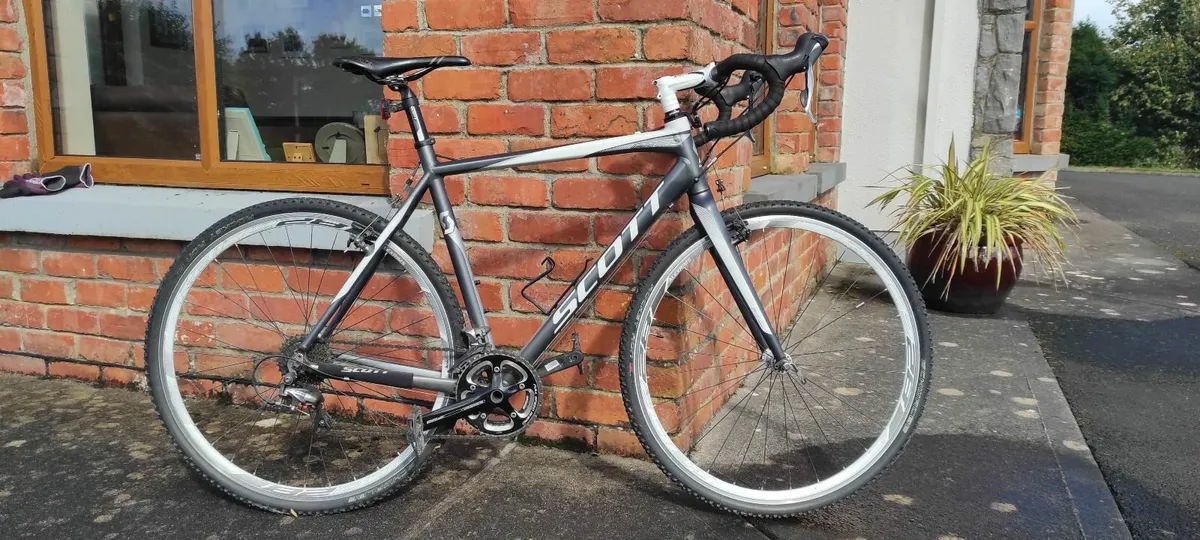 Road Bike - Image 1