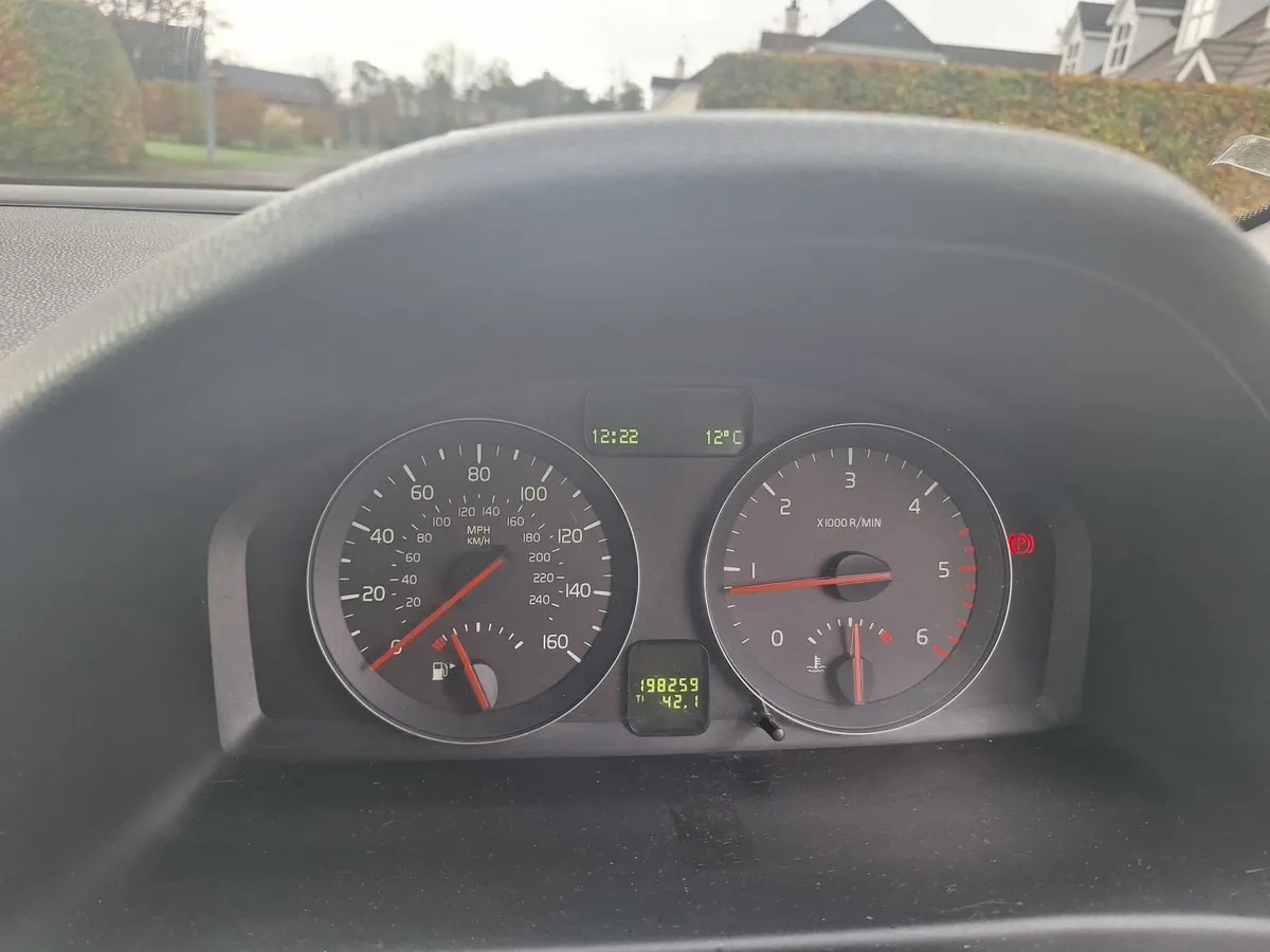 Volvo V50 2010 - Image 3